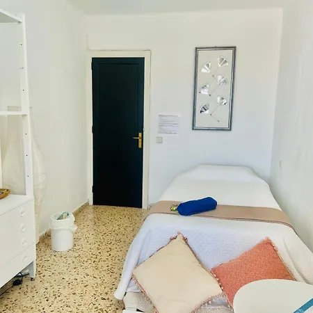 Habitacion Rustica En Para Una Sola Persona En Casa Familiar Пальма-де-Майорка